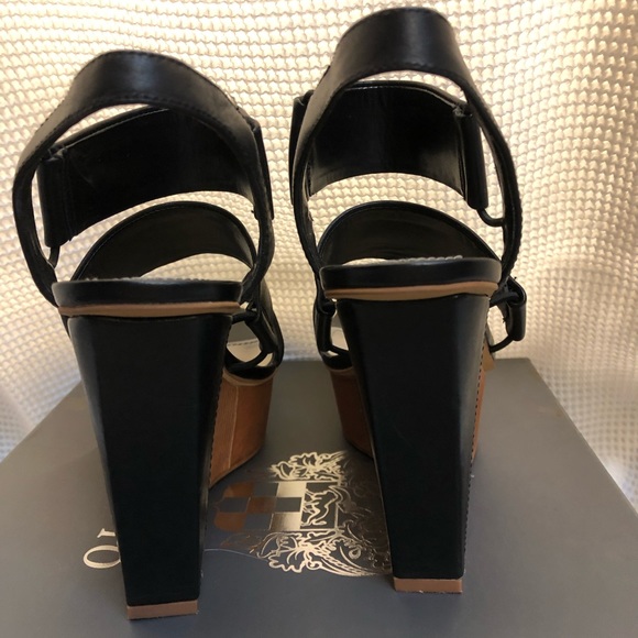 Vince Camuto High Sandals NEW in box - Picture 4 of 6